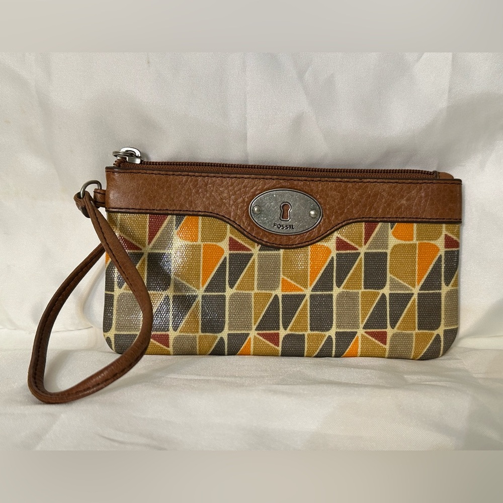 FOSSIL wristlet!